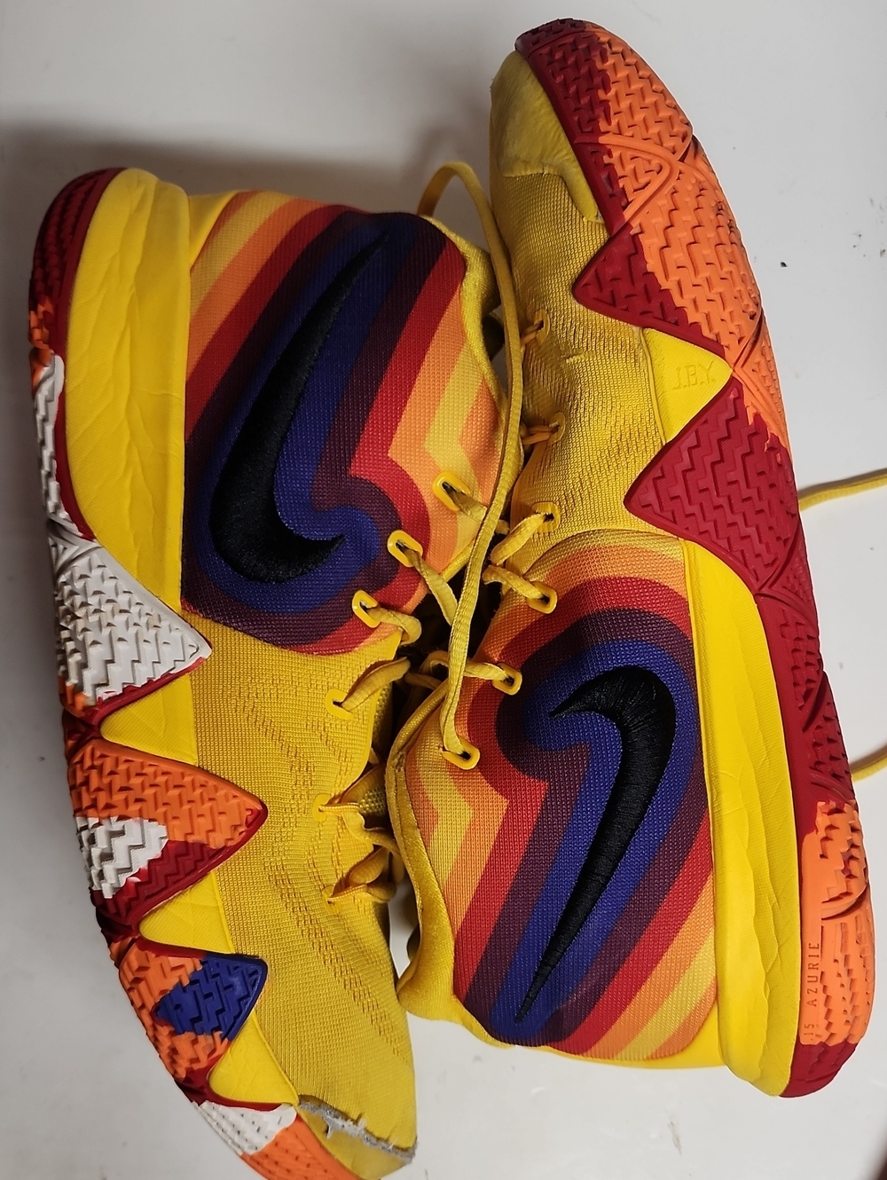 Vintage 70's Nike Yellow Multicolor Kyrie Basketball Sneakers Mens Size 11.5